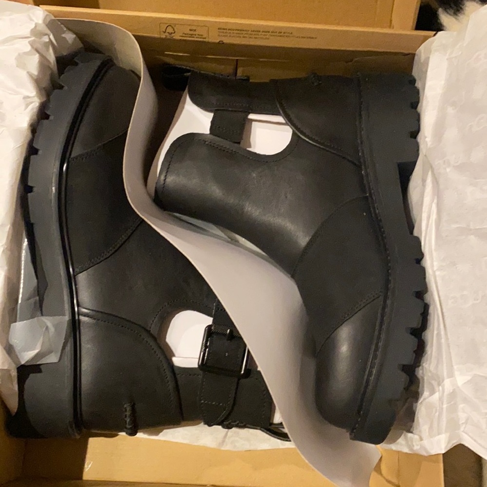 Ugg Stockton size 11